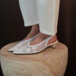 עקב בלורה-לבן