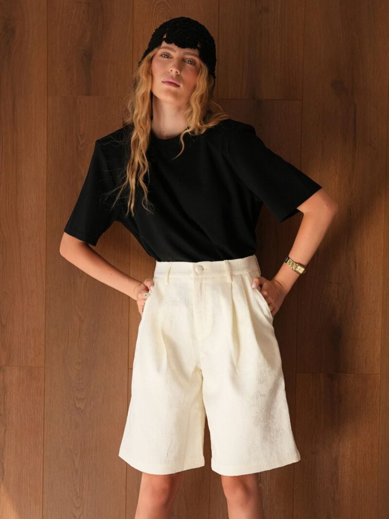 225